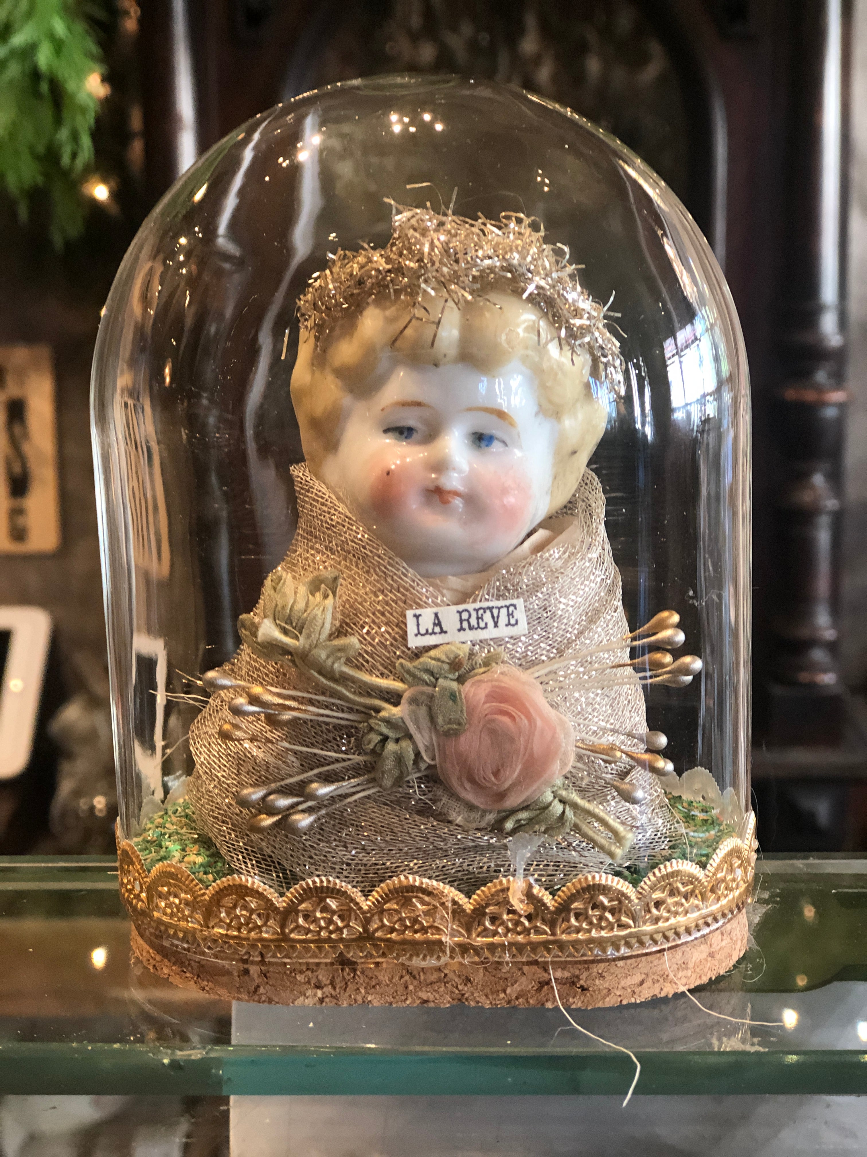 Antique Christmas Fairies in Oval Dome
