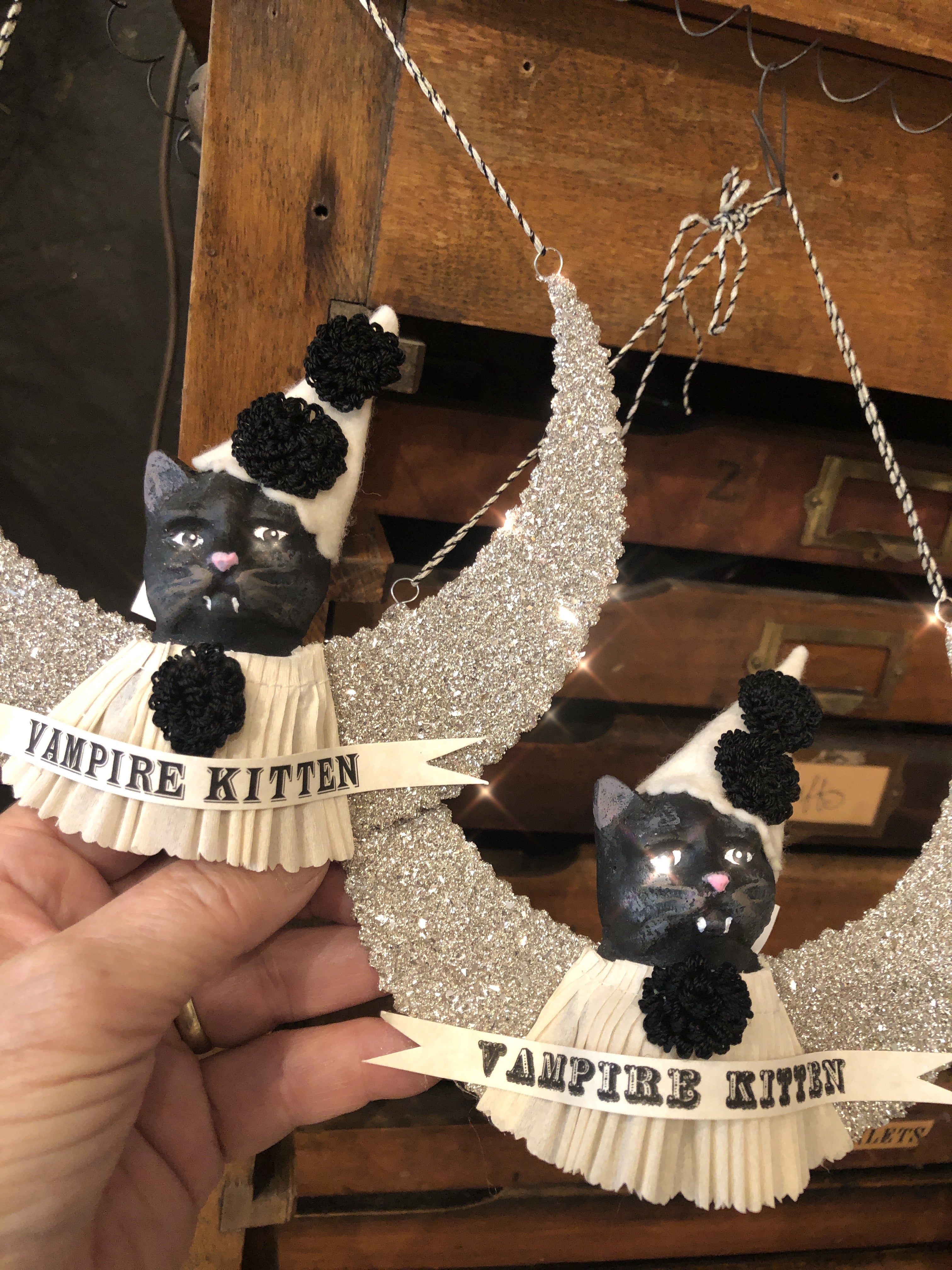 Pierrot Vampire Kittens!