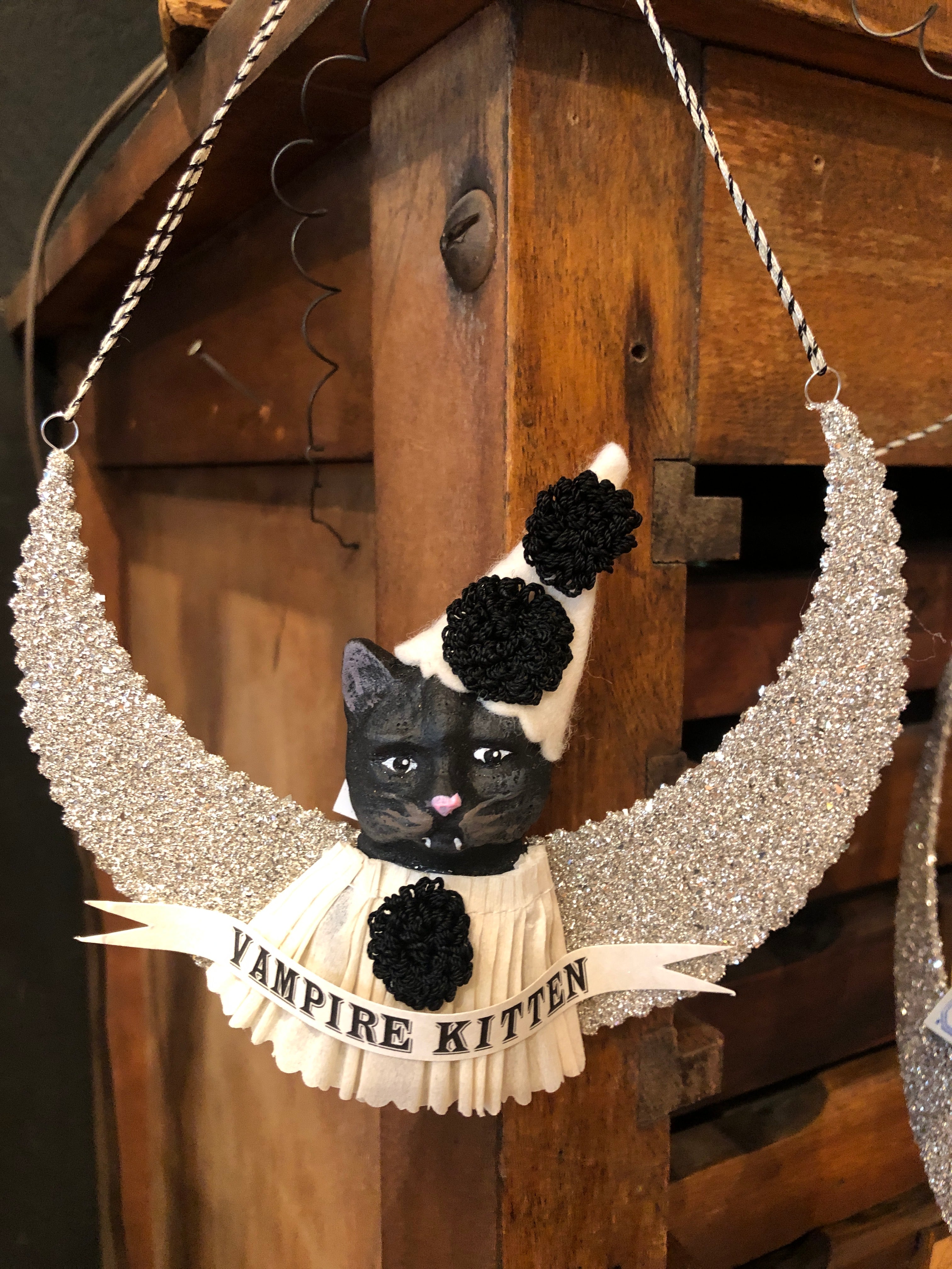 Pierrot Vampire Kittens!