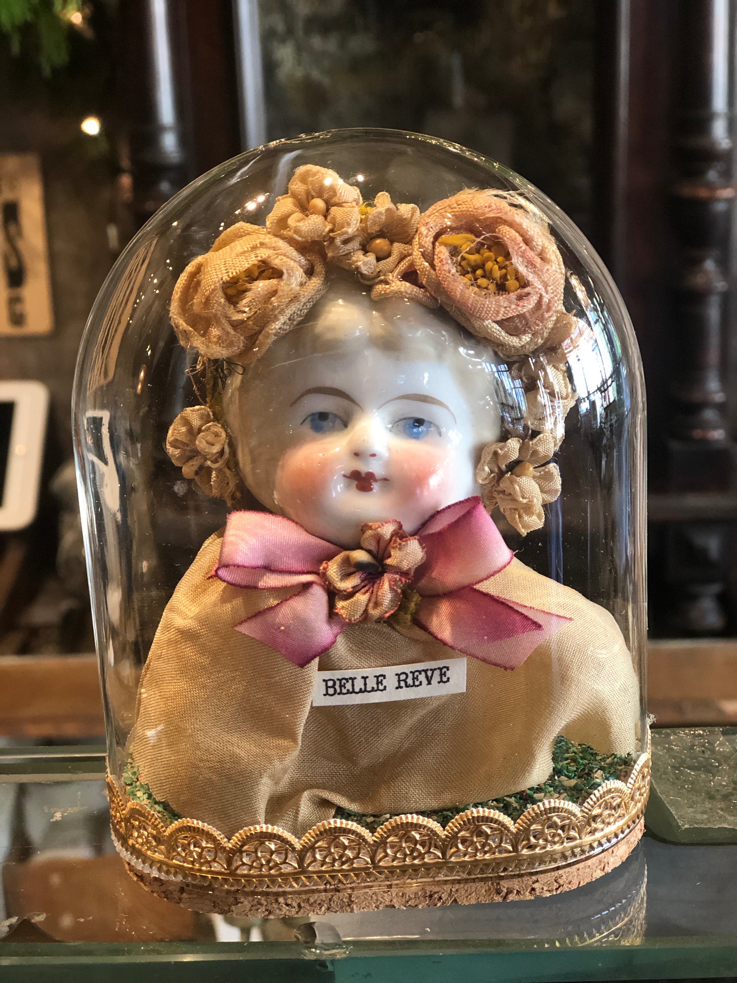 Antique Christmas Fairies in Oval Dome