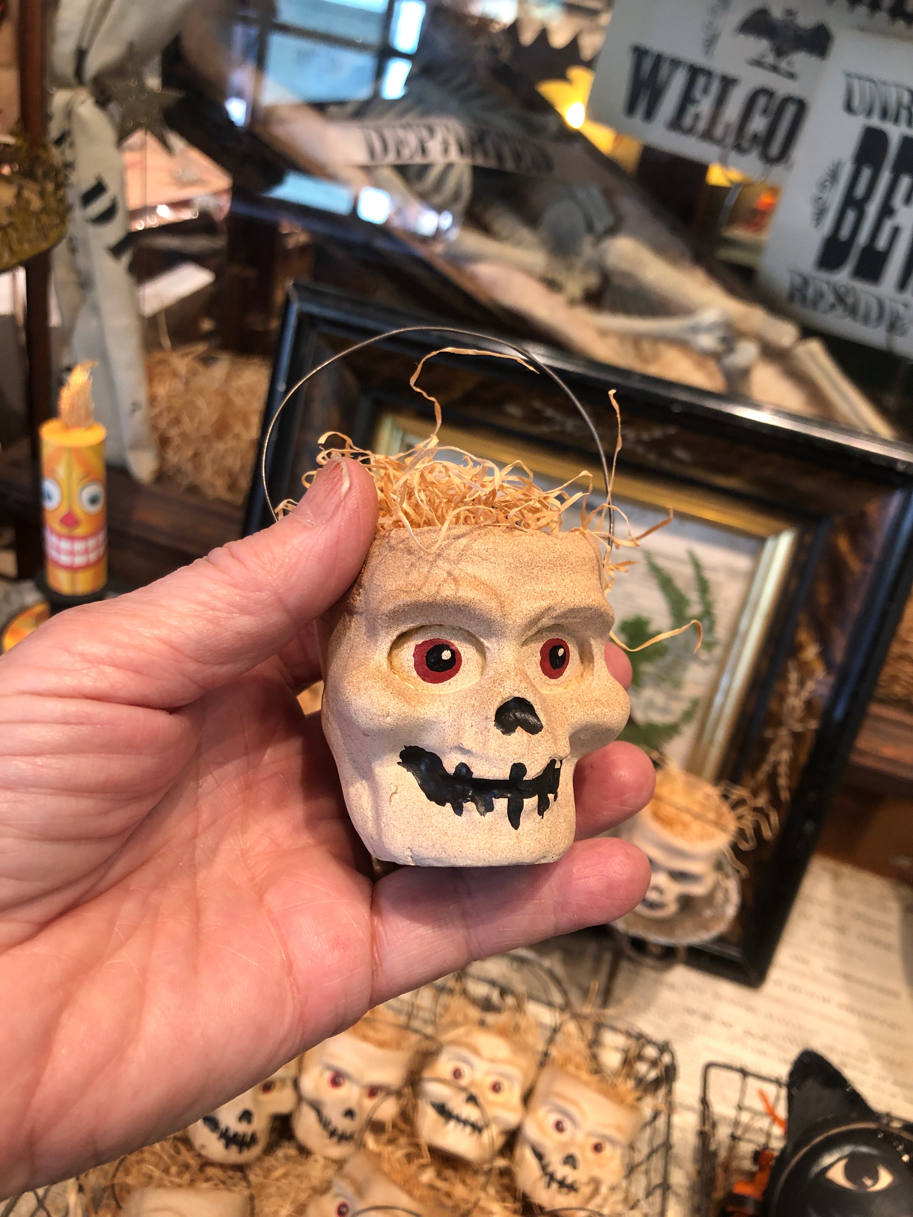 Miniature Vintage-Style Skull Containers