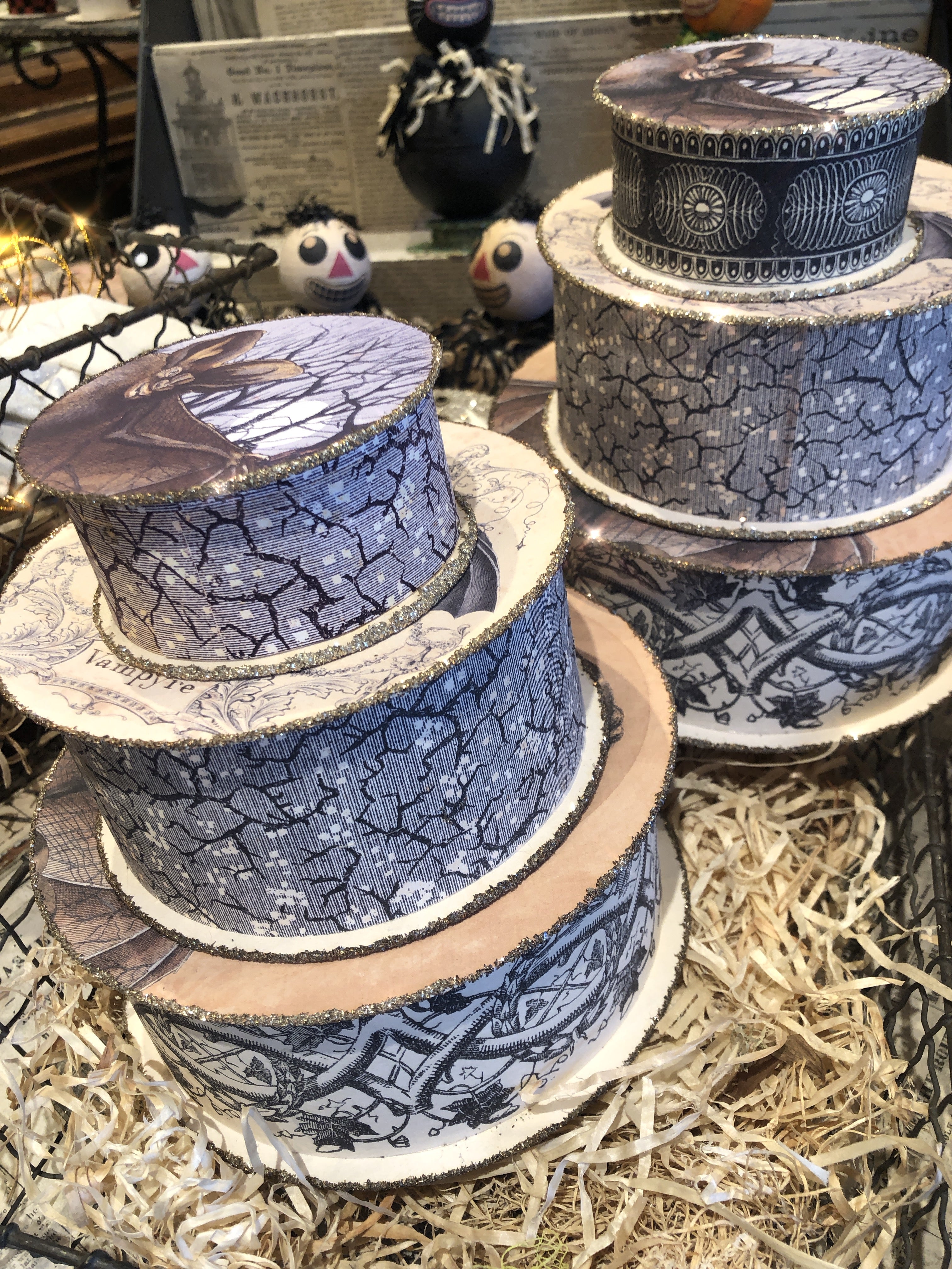 Set of 3 Stacking Boxes with Antique Graphics