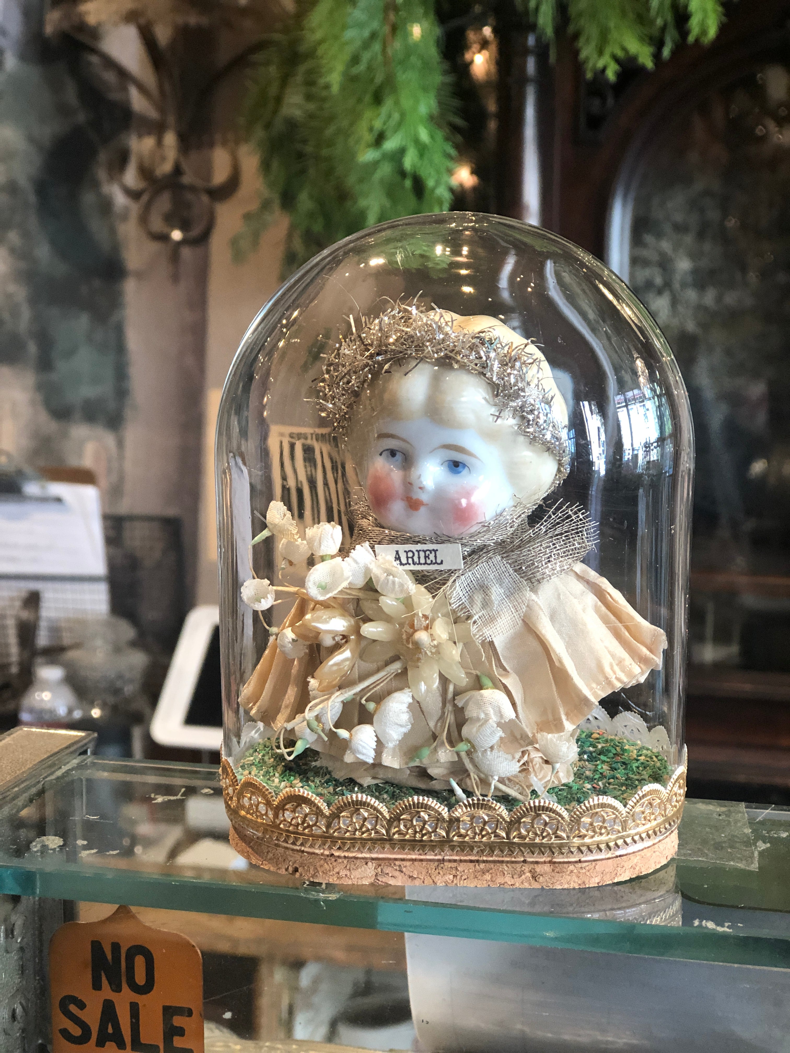 Antique Christmas Fairies in Oval Dome