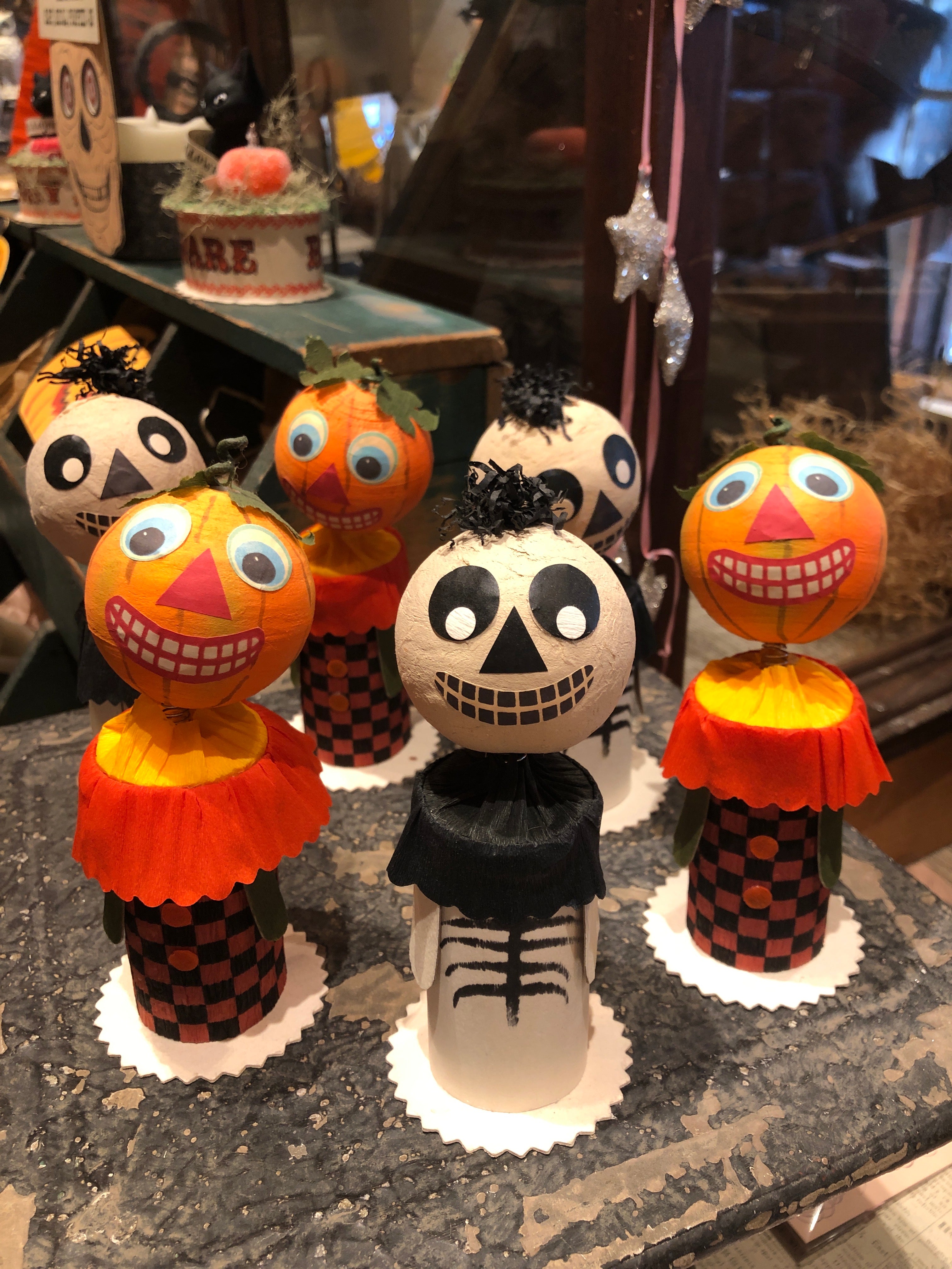 Charming Bobblehead Candy Containers: Jack'o'Lantern and Ghost