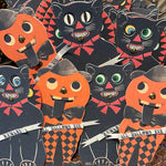 Load image into Gallery viewer, Animated Cat and Pumpkin Paper Toys!

