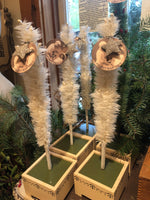 Load image into Gallery viewer, White Tabletop Feather Tree
