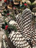 Load image into Gallery viewer, Old Fashioned Pinecone Ornaments
