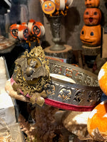 Load image into Gallery viewer, Filagree Metal Vampire Crown
