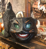 Load image into Gallery viewer, Plaster Composition Black Cat Lanterns
