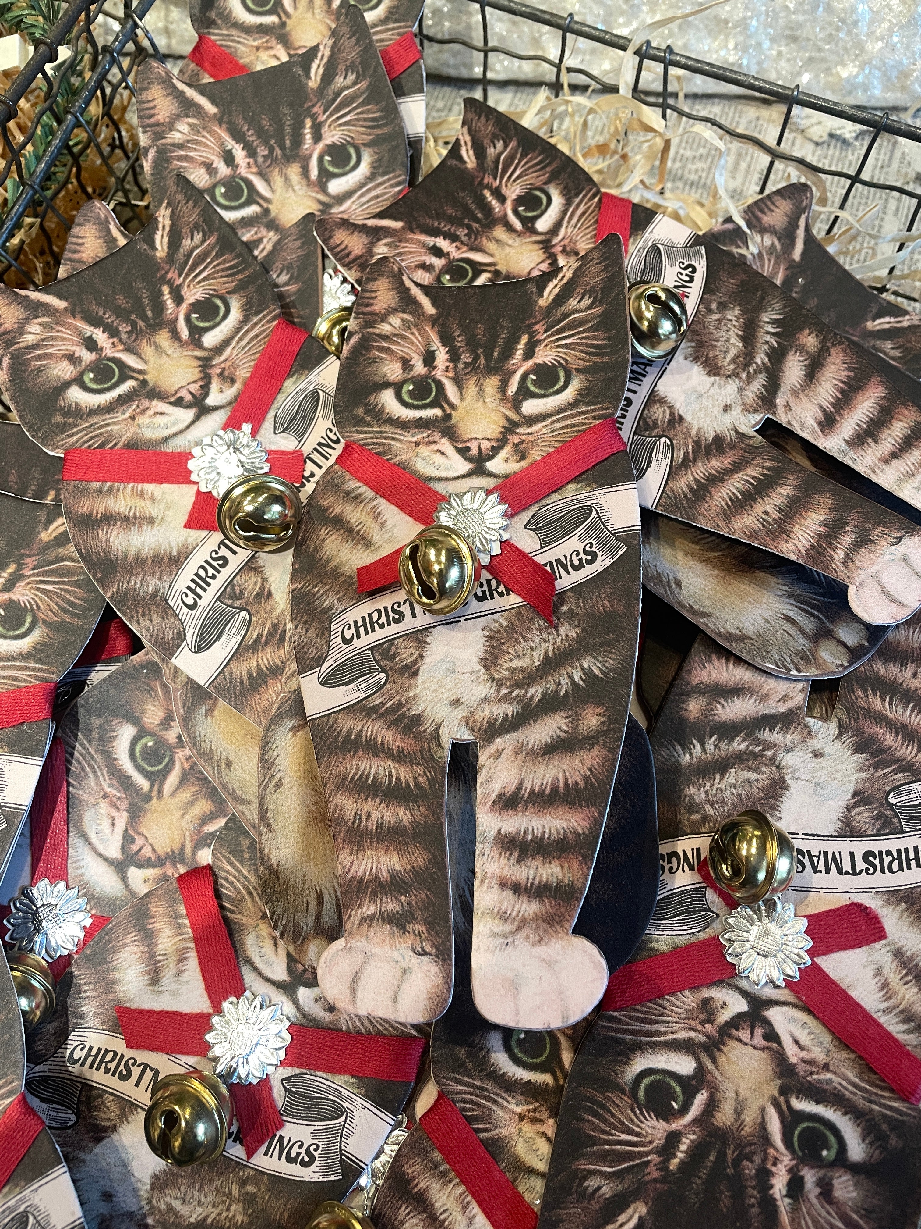 Fold-Out Christmas Kitten