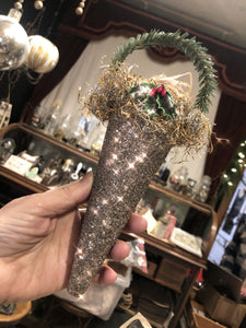 Glittering Gift Cones