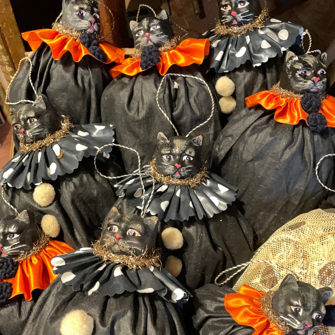 Vintage-Style Black Cat Candy Bags