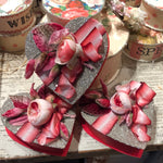 Load image into Gallery viewer, Valentine Gift Box with Vintage Leaves &amp; Roses
