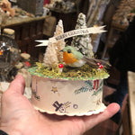 Load image into Gallery viewer, Wintery Bird on Gift Box
