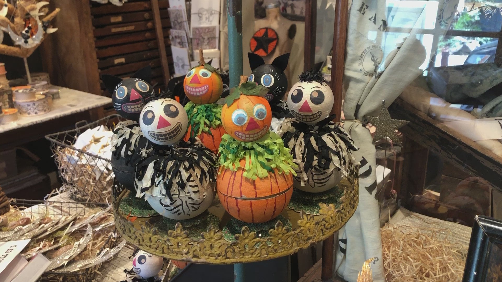 Wobbly Bobblehead Candy Containers